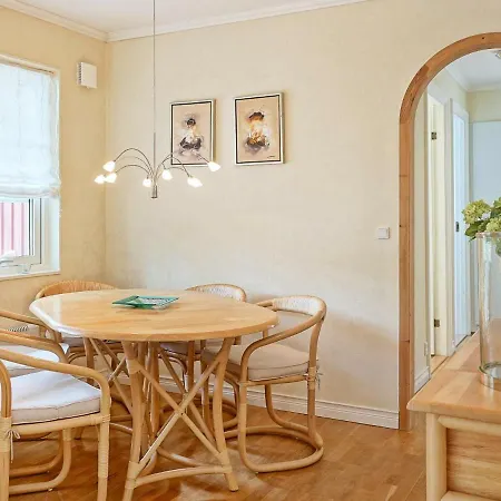 Casa vacanze Three-bedroom Holiday In Nexo 19